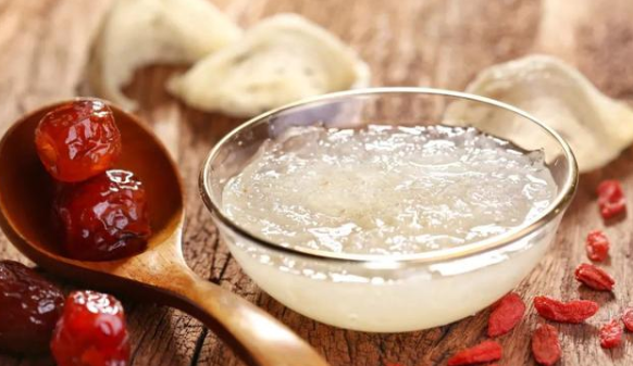 即食燕窩應(yīng)該怎么吃？即食燕窩的吃法和用量是多少？