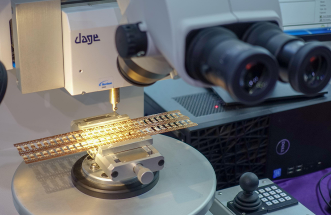 刻蝕機(jī)可以代替光刻機(jī)嗎？為什么中國生產(chǎn)不了光刻機(jī)？